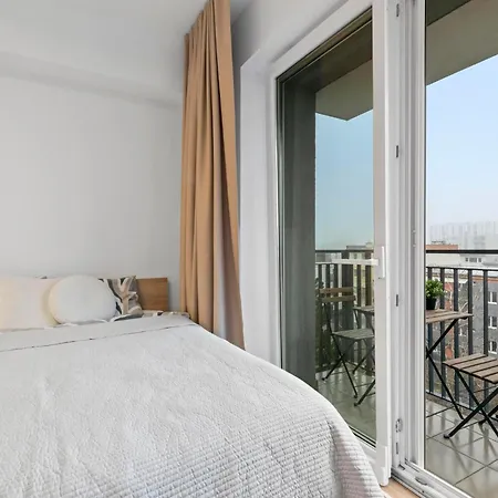 Modern Close To Stadions * Μπρατισλάβα